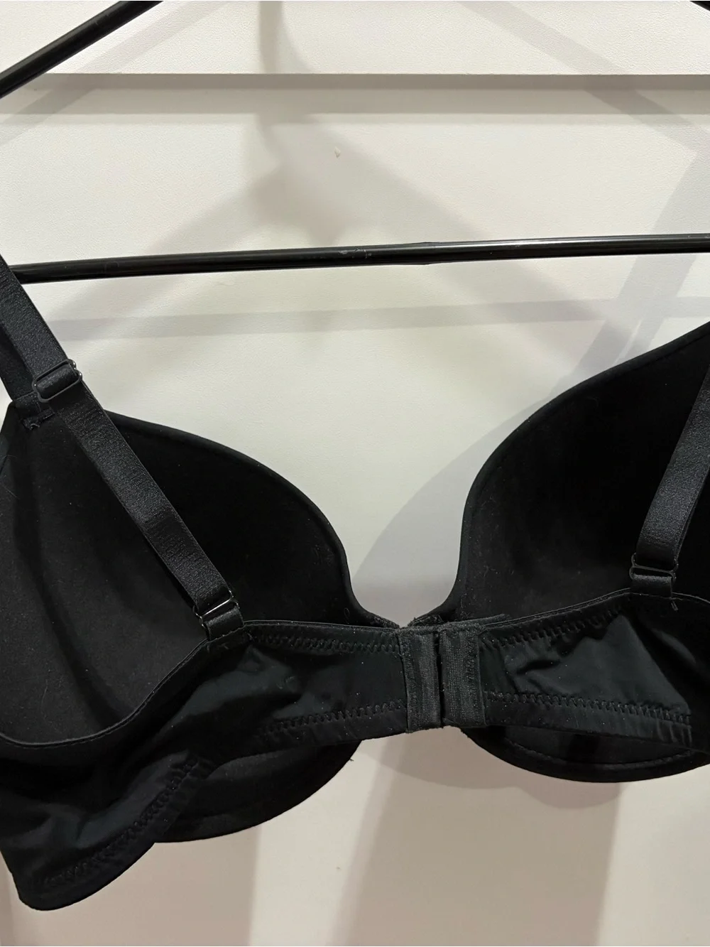 Target Black T-Shirt Bra with Molded Cups - Picture 2 of 4